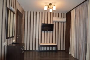 Мини-отель Home Comfort Hotel Левобережная МВЦ. Люкс двухместный  4