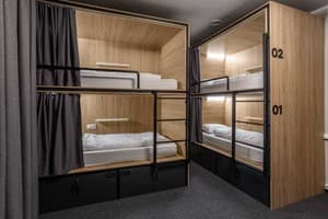 Хостел Kyiv hostel & hotel. Місце у жіночому 8-місному номері А  1
