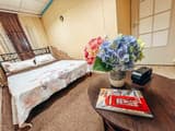 В центре Киева по ул.Саксаганского 9