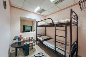 Мини-отель В центре Киева по ул.Саксаганского. Эконом двухместный Номер с двухъярусной кроватью ID: [503679] 1